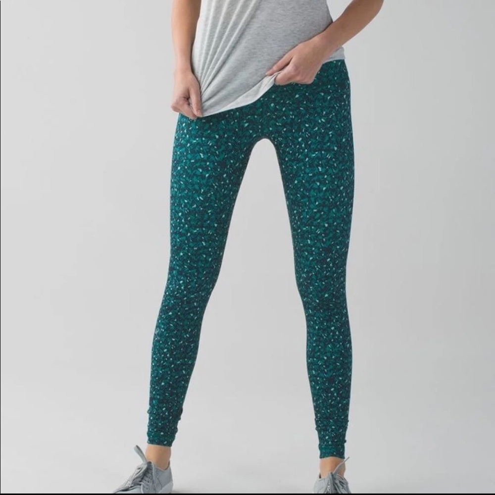 Lululemon HR Wunder Under